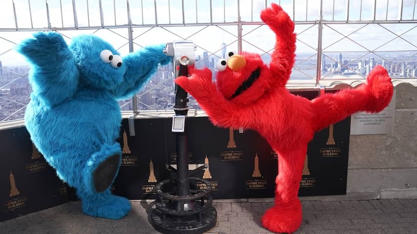 Hackers post anti-Semitic texts on X-account from Elmo van Sesame Street