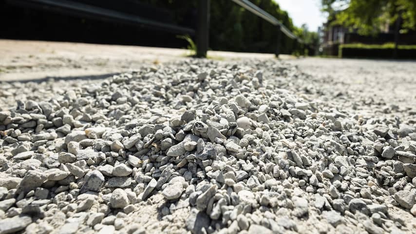 For years limited use of steel snails due to health risks