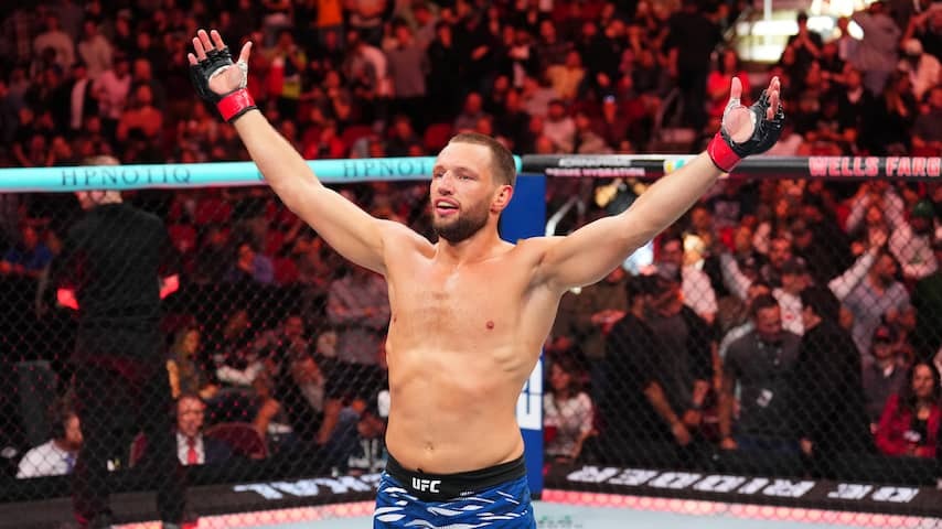 KooiVechter De Ridder impresses again and remains unbeaten in UFC after wear and tear