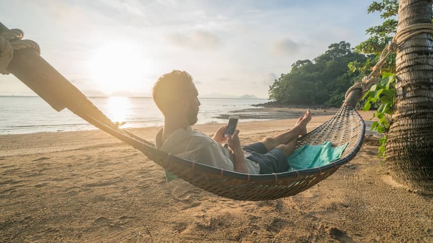 Smartphone, vacation, roaming