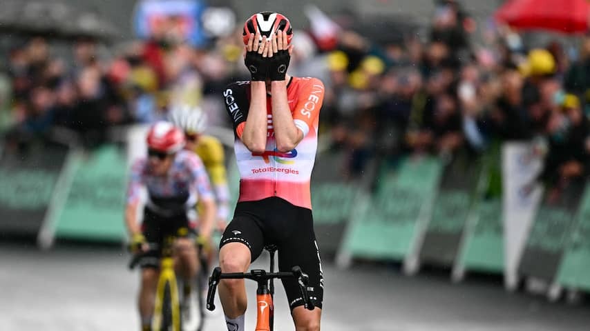 Arensman books heroic stage victory in Tour after extremely exciting final kilometer