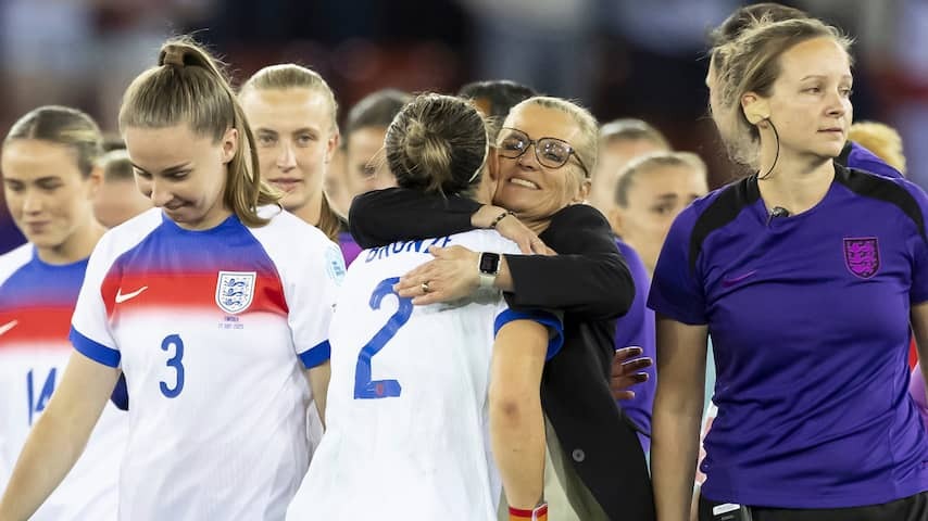 Wiegmans England escaped on the European Championship after a special penalty series against Sweden
