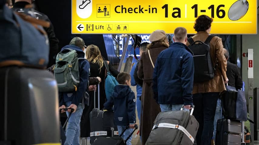 Schiphol Travelers
