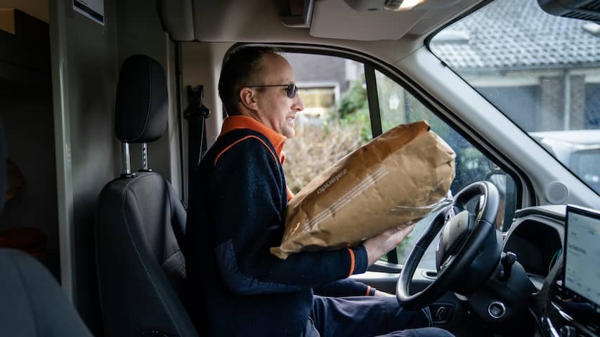 Number of dog bites at parcel deliverers have risen rapidly in recent years