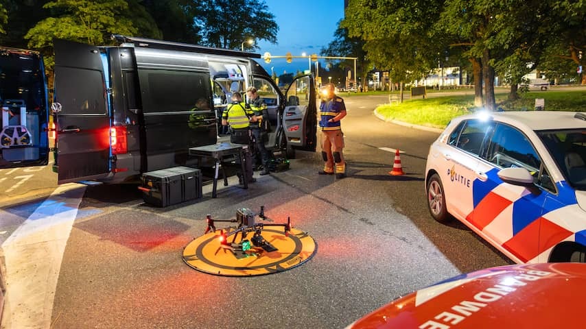 Two flats in Utrecht evacuated due to car with possibly hazardous substances