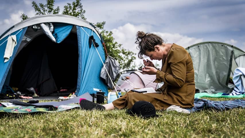 Still a good night's sleep at a festival: 'Expect less from your sleep'