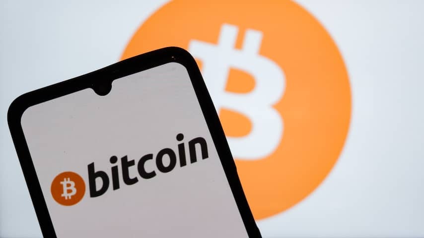 Bitcoin breaks record again and is now also going through a border of 100,000 euros