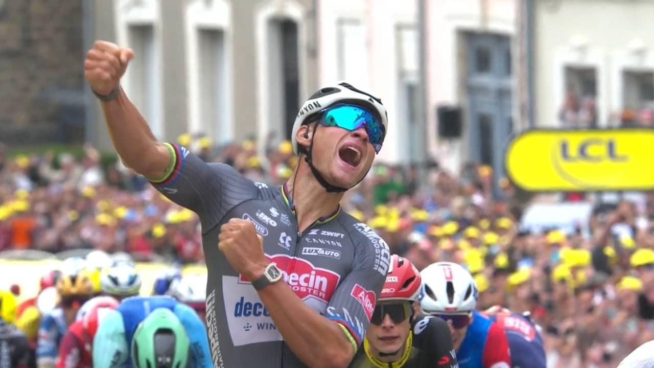Image from Video: Van der Poel beats Pogacar and Vingegaard in Sprint to Tour Tour