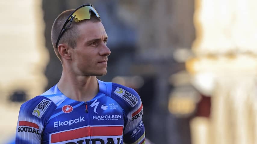 Evenepoel immediately loses in Tour de France: 'We let ourselves be rocked'