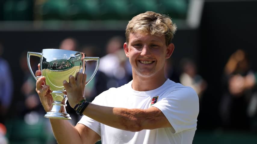 Wheelchair tennis player Niels Vink wins Wimbledon for third year in a row