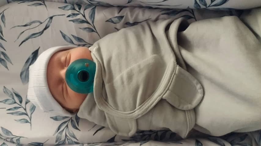 Baby born from Embryo that was frozen for 30 years: 'oldest baby in the world'