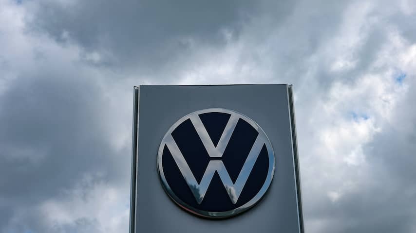 US import tariffs cost Volkswagen 1.3 billion euros