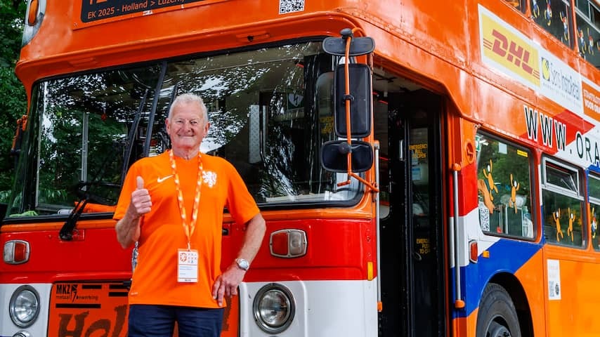 Iconic Oranjebus for 21 years at European Championships and World Cups: 'Even sheiks dance along'