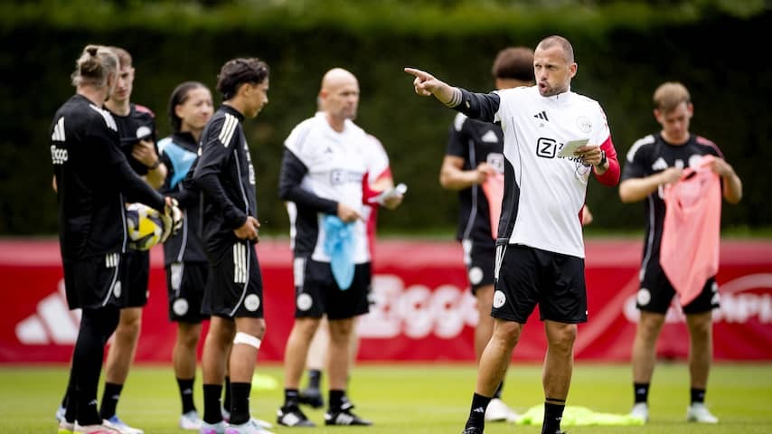 New Ajax coach Heitinga learned Van Slot: "Can you notice that?"