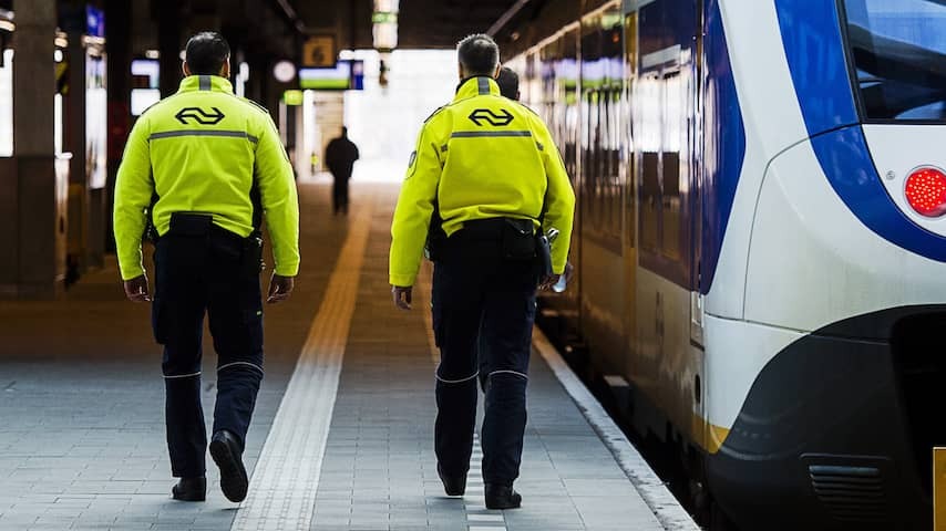 NS wants a trial with baton for 75 safety employees on the train