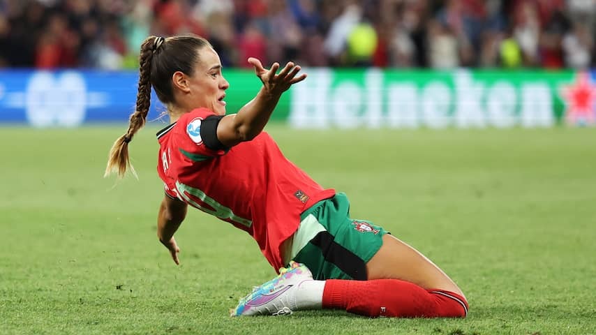 Portugal holds a chance on quarterfinals EK alive after late equalizer