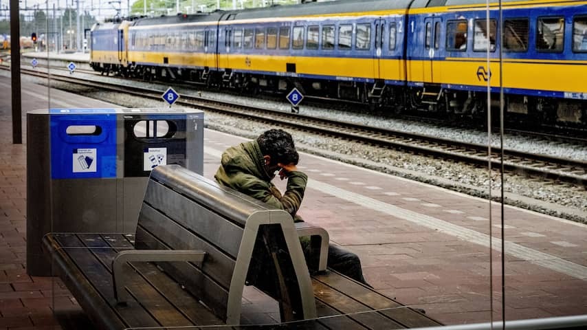 Train traffic south of Rotterdam still disturbed after power outage