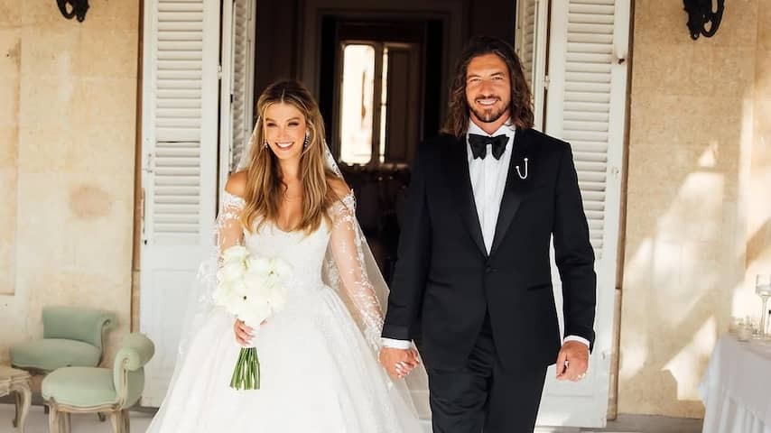 Australian singer Delta Good brake married in Malta