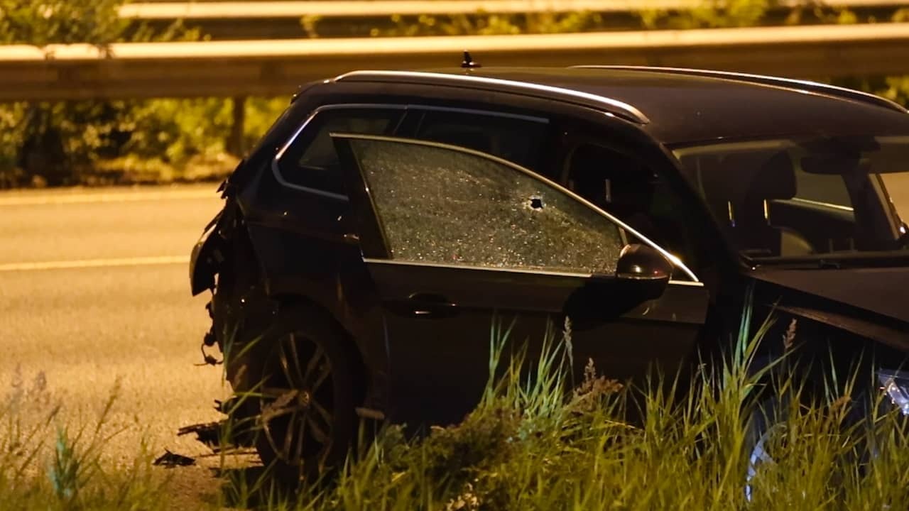 Image from Video: Possible Shot Taxi stands still in Broken Glass on A13