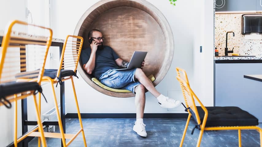 Shorts at the office: Doing or not doing?