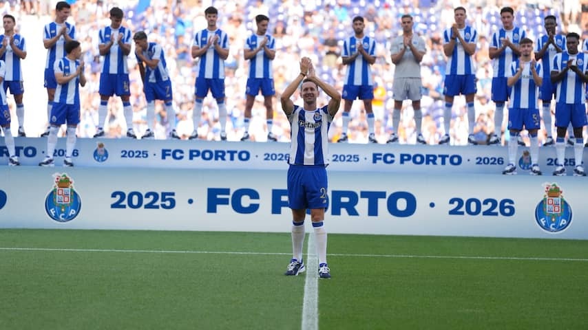 After departure at PSV, Luuk de Jong comes up surprisingly at FC Porto from Farioli
