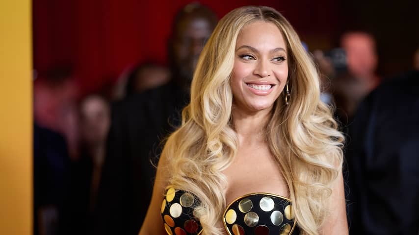 Beyoncé wins an Emmy for the first time in her career