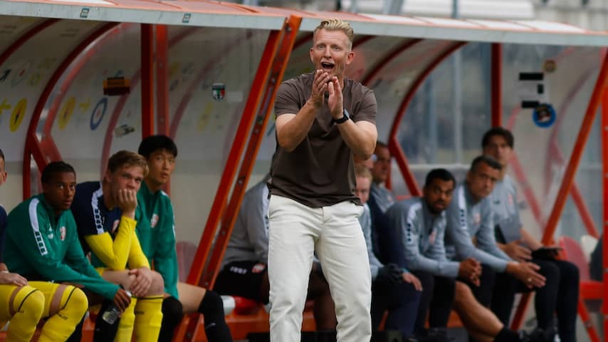 Kuijt also wins second match in Maastricht as a coach of FC Dordrecht