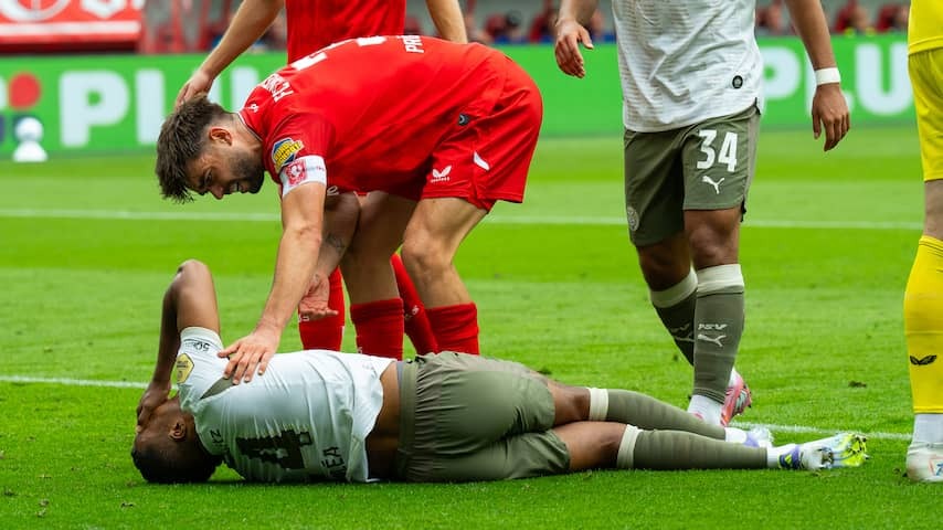 PSV hopes that injury pléa is not too bad: 'But saw his knee nodding very scary'
