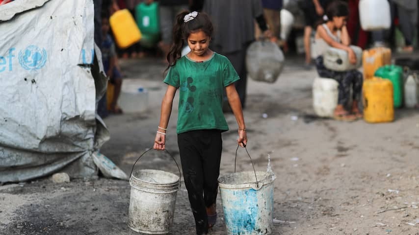 Privacy watchdog wants protest against Israeli requirements for aid organizations