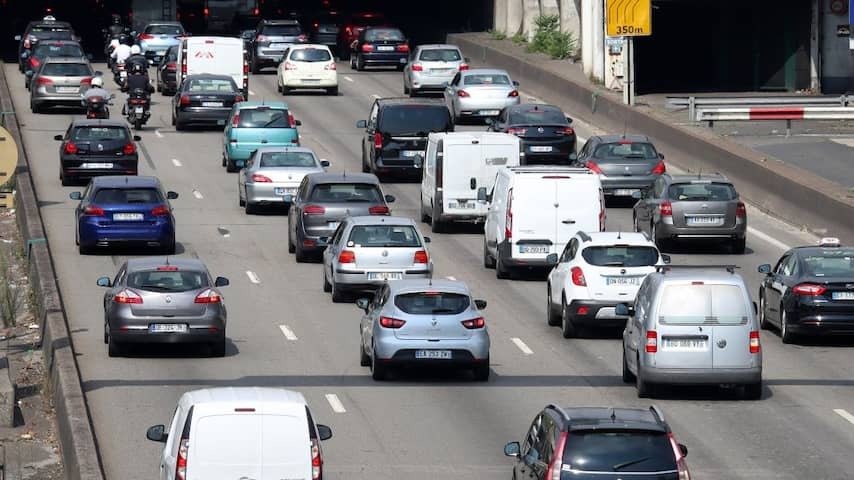 Black Saturday starts early on European roads, highlight around 12.30 pm