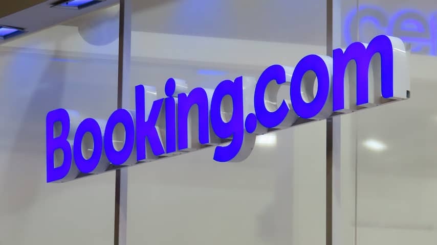 Thousands of European hotels suggest Booking.com for 'best price' practices