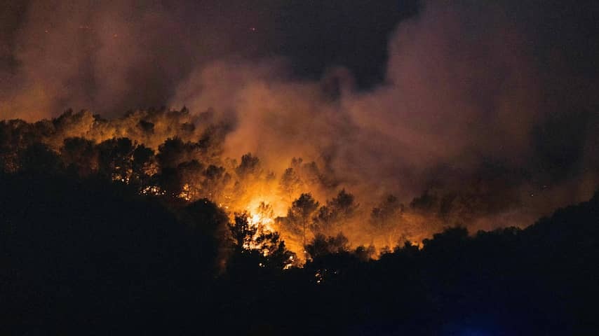 9 injured and 10,000 hectares in ash with 'largest fire of summer' France