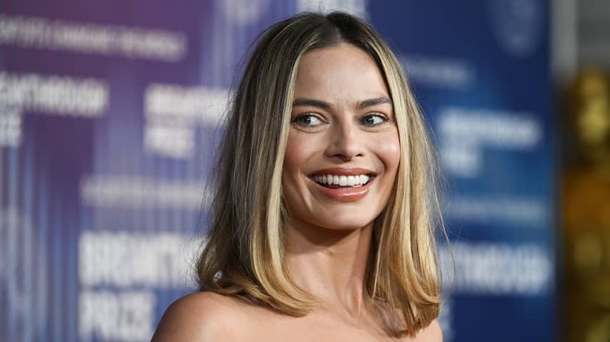 Actress Margot Robbie works as a producer on Prequel Ocean's Eleven