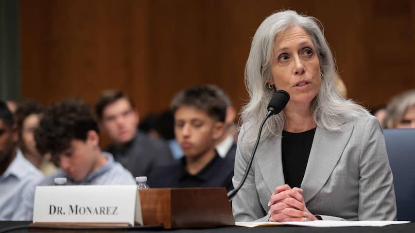 White House fires Head of Health Service, who refuses its own departure