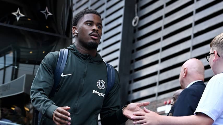 Hato stays on the bench entire game at a draw Chelsea against Crystal Palace