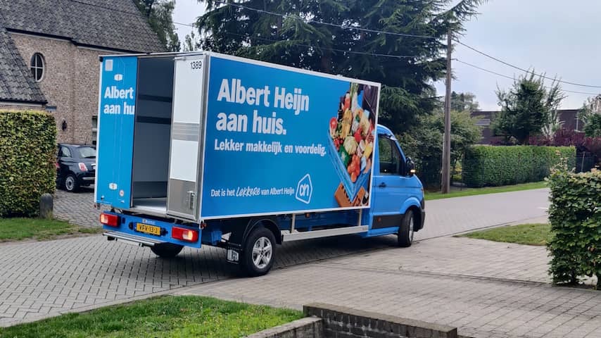 Parent company Albert Heijn now also earns money with groceries delivery