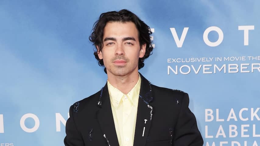 Joe Jonas had sex in plane and then accidentally gave stewardess High Five