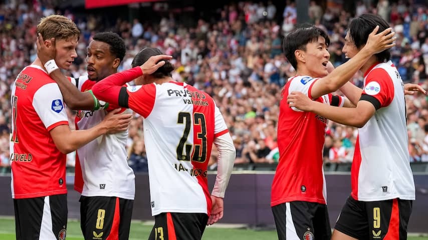 Feyenoord wins spacious and ends practice game prematurely after an emergency in stands