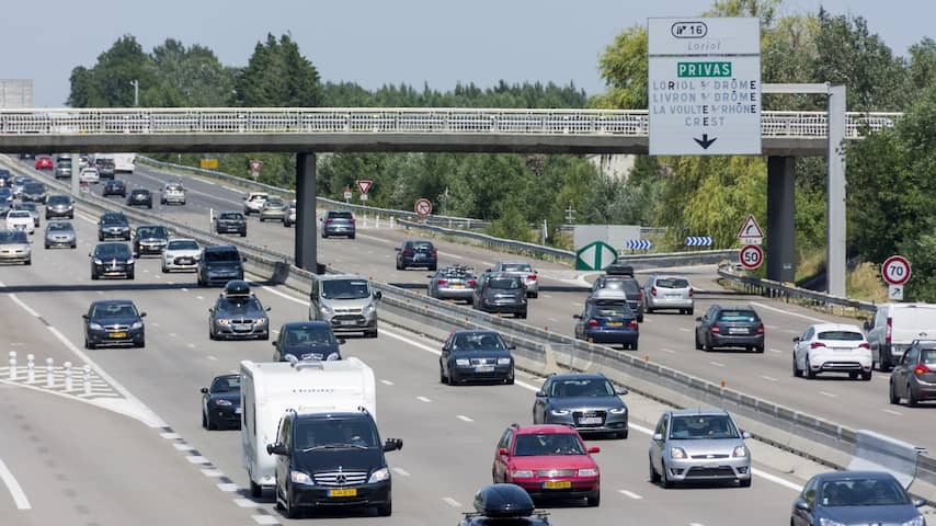 Great crowds on European holiday roads: 'delay will only be back this afternoon'