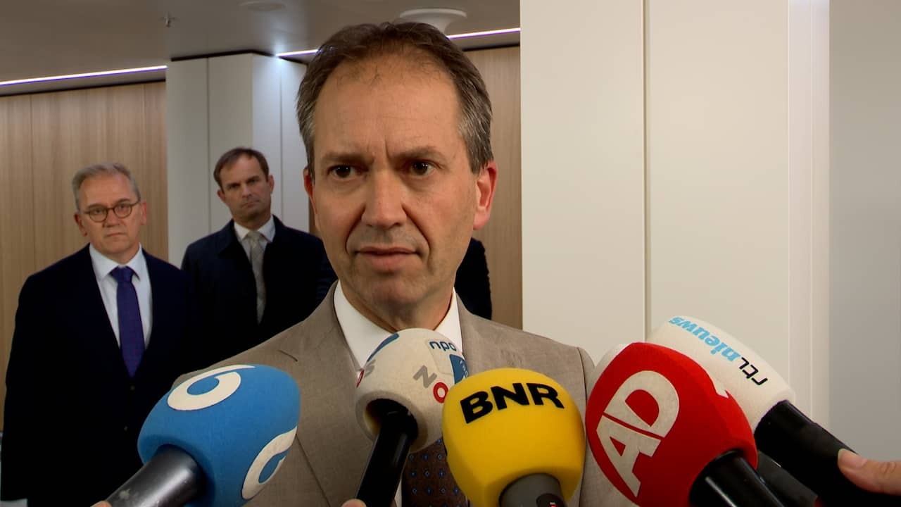 Image from Video: NSC takes ministers from the cabinet: 'We are done with it'
