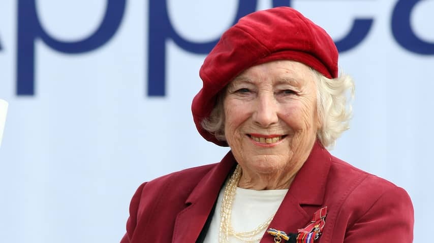 Ninety -year -old audit bars Vera Lynn made public