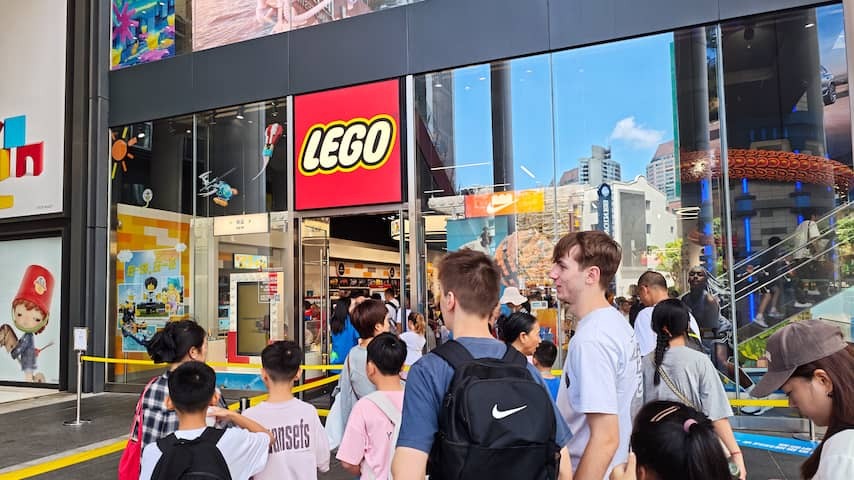 LEGO also publishes record number of sets through collaboration with Formula 1
