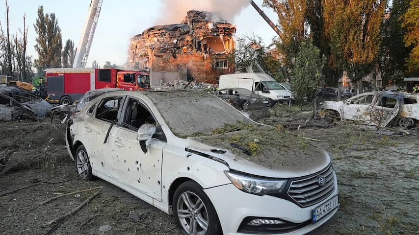 Ukraine reports at least 8 dead and many wounded after Russian attacks on Kyiv