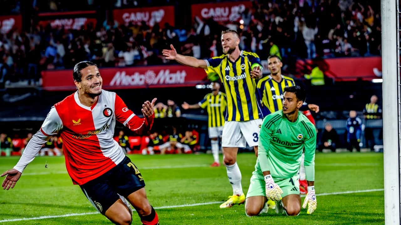 Image from Video: Hadj Moussa lets De Kuip explode with winning goal in injury time
