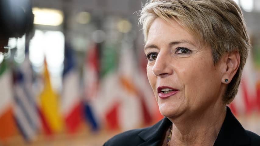 Swiss president takes plane to US to prevent towering levy