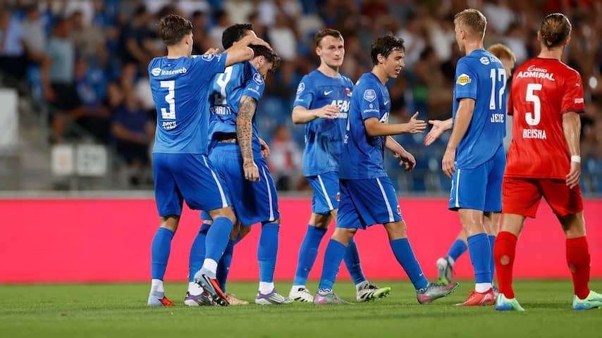 AZ Despite early red card in Liechtenstein easy to play-offs