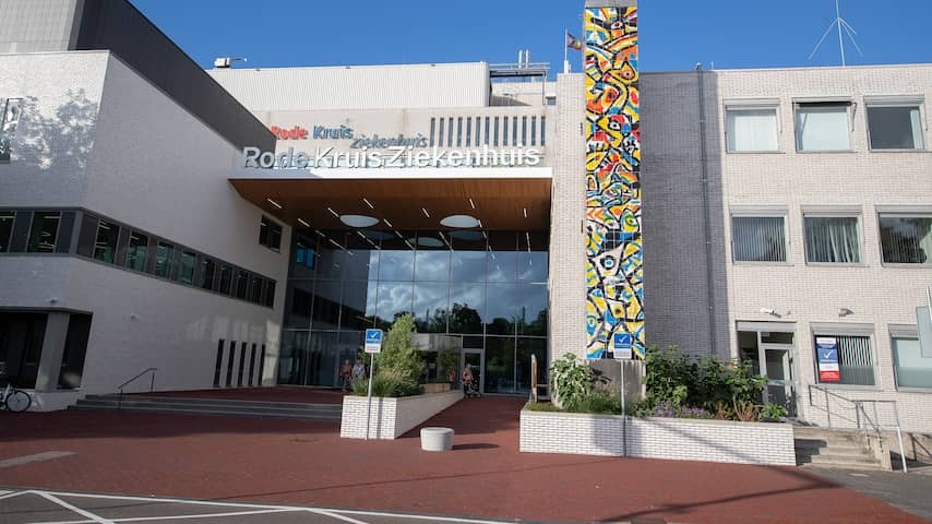 Hospital staff about aggression: 'He brought out a chef's knife'