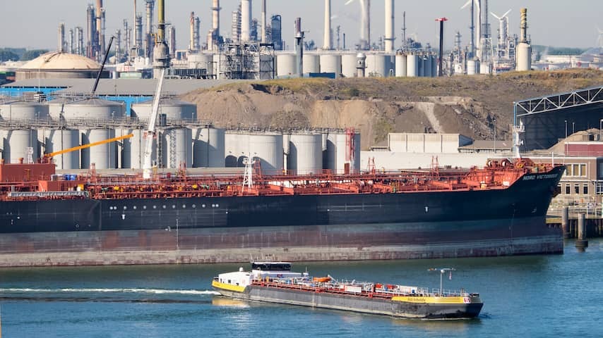 College: Dutch ships discriminating non-European seafarers