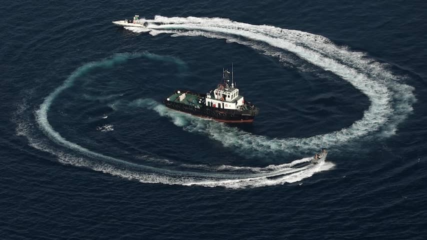 Russia and China keep navy exercises together with submarines, among others
