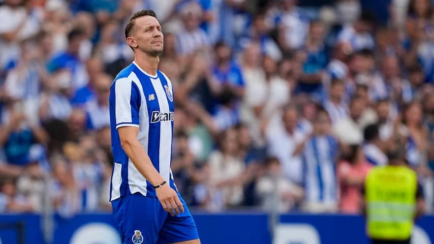 Farioli enjoys surprising presentation Luuk de Jong: 'That this is still possible in 2025'